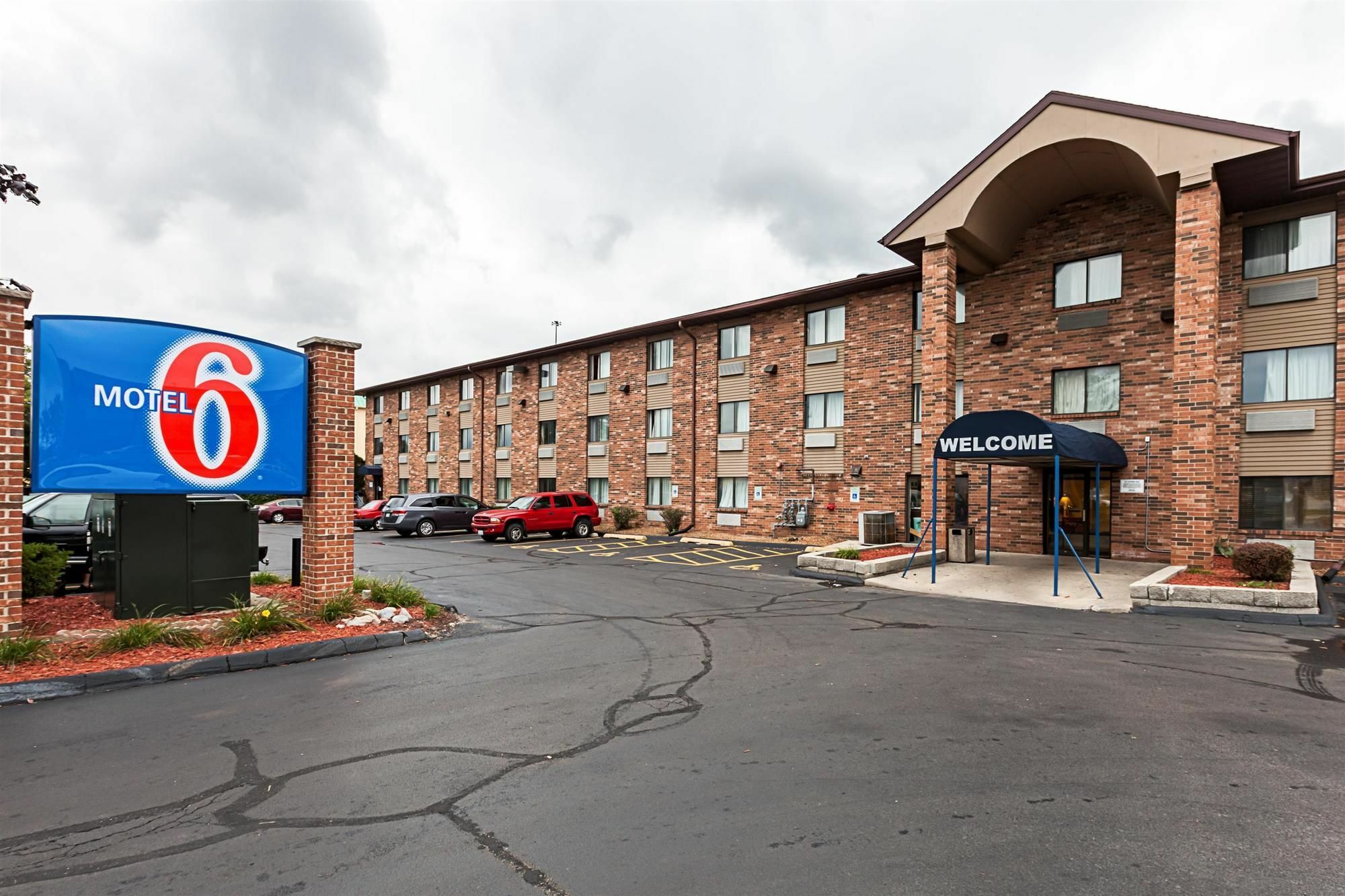 Motel 6-Milwaukee, Wi - Glendale المظهر الخارجي الصورة